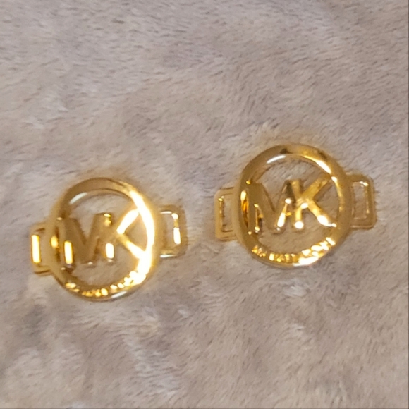 Michael Kors Logo Replacemens Shoe Charm Gold Tone 2 Pcs - Picture 1 of 10